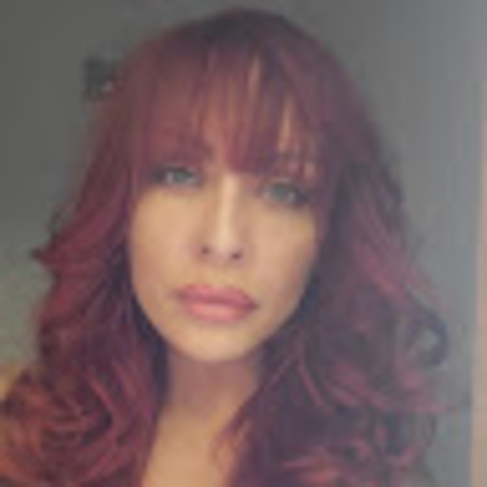 Meet your Posher, Holly